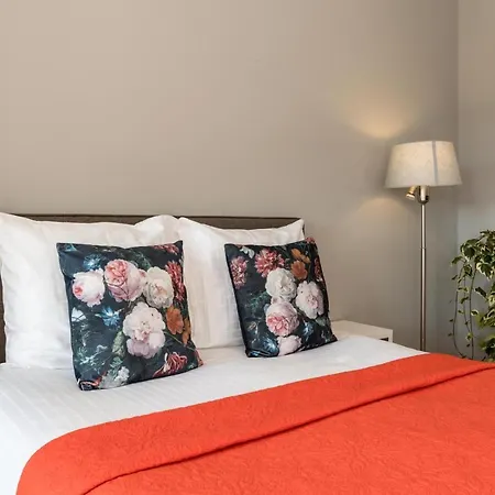 Couette-café Heritage Canal House Suites *